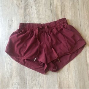 Lululemon hotty hot shorts LOW RISE